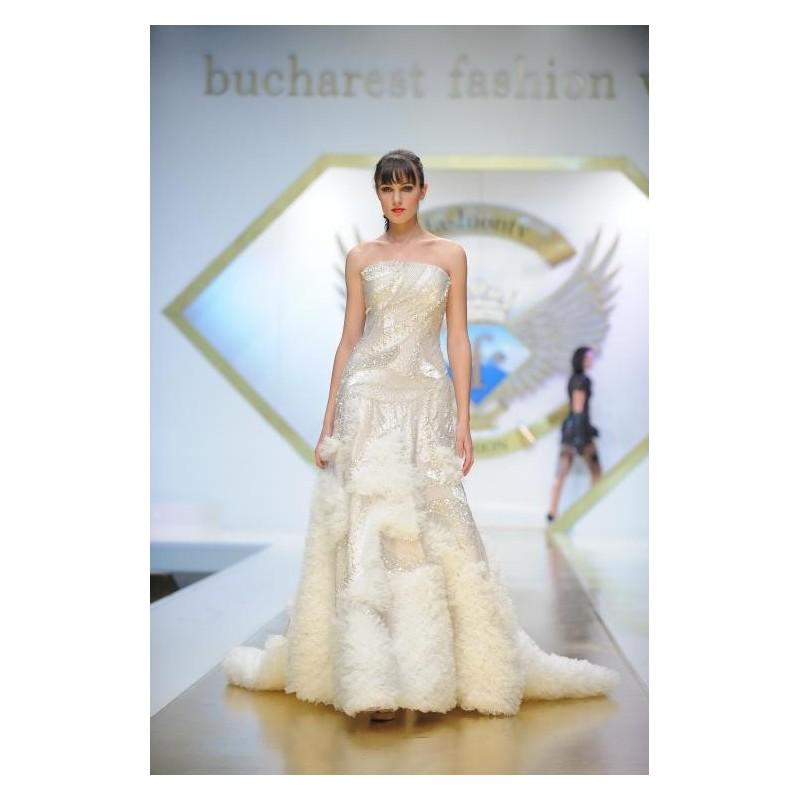 Свадьба - Laura Olteanu wedding-dresses-2012-2013 Style 30 -  Designer Wedding Dresses