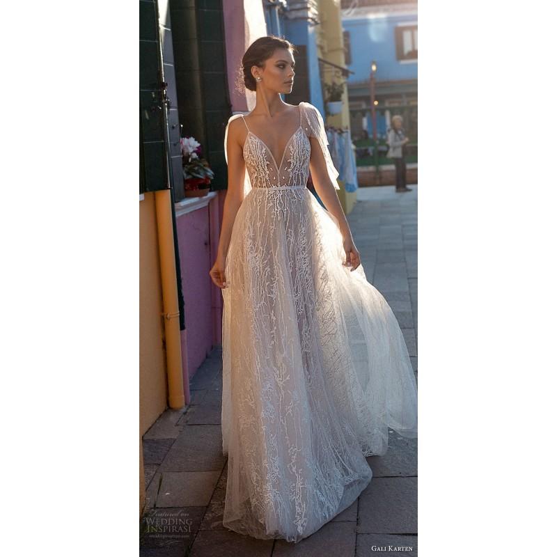 زفاف - Gali Karten 2018 Ivory Sweep Train Sexy Spaghetti Straps Aline Sleeveless Tulle Embroidery Dress For Bride - Crazy Sale Bridal Dresses