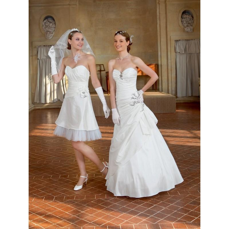 Wedding - Bella Sublissima, Paisible et Patineuse - Superbes robes de mariée pas cher 