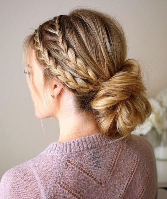 Свадьба - 25 Chic Bridesmaid Hairstyles For Long Hair