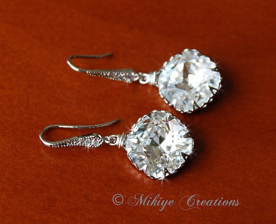 Hochzeit - Chandelier Swarovski Crystal Earrings $35 