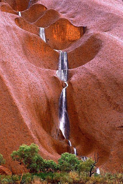 Mariage - Uluru Waterfalls