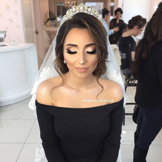 Hochzeit - Bridal Makeup By Me #KubranurDoga #UmmuDoga Team Master In Bridalstyling/Styling  Gorgeous Dania We Create Mag… 