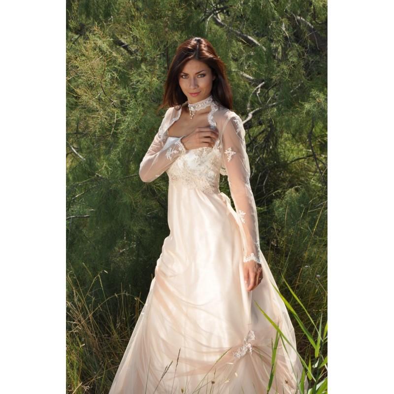 Hochzeit - Les Mariées de Provence, Mistral - Superbes robes de mariée pas cher 