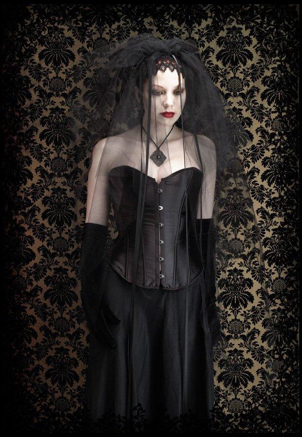 Wedding - Ophelia Fairy Tale Wedding Veil / Headpiece - Black or White - Romantic Gothic Veil