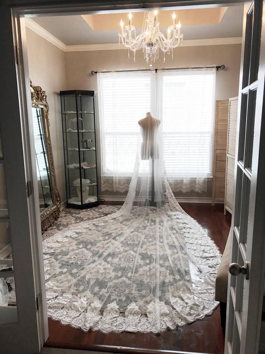 زفاف - Royal length custom veil, wide lace veil, long lace veil, thick lace veil edge