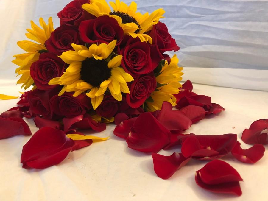 زفاف - Fresh Sunflower bouquet, Fresh Red Rose Bouquet, Rose Bouquet, Fresh Bouquet, Autumn Bouquet, Bridal Bouquet, Fresh Fall Bouquet
