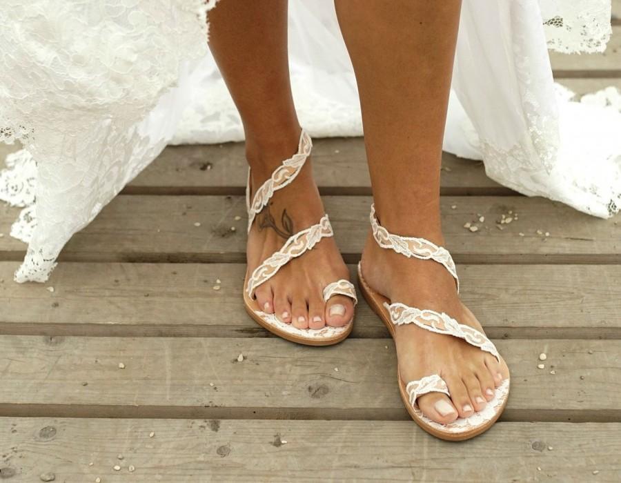 زفاف - Handmade to order/ lace sandals/ bridal sandals/ wedding shoes/  wedding sandals/ off white sandals/ beach sandals/ "VICTORIAN LACE"