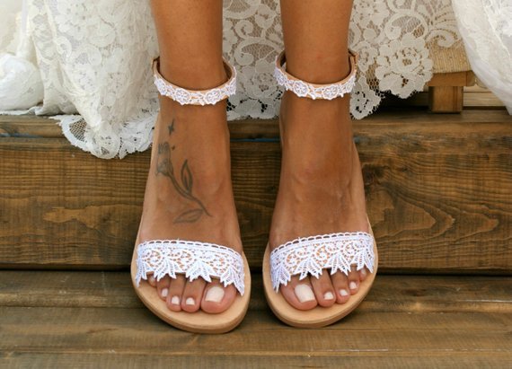 Mariage - Handmade to order/ white lace sandals/ bridal sandals/ wedding shoes/  wedding sandals/ white lace shoes/ beach sandals/ "ROMANTIC LACE"