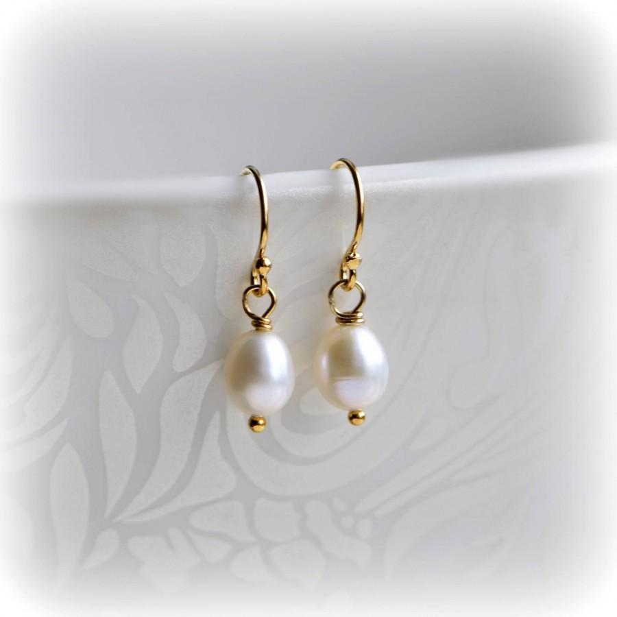 زفاف - Small Pearl Earrings, Bridesmaid Earrings, Pearl Bridesmaid Earrings, Bridesmaid Gift, Bridesmaid Jewelry, Handmade Earrings by Blissaria