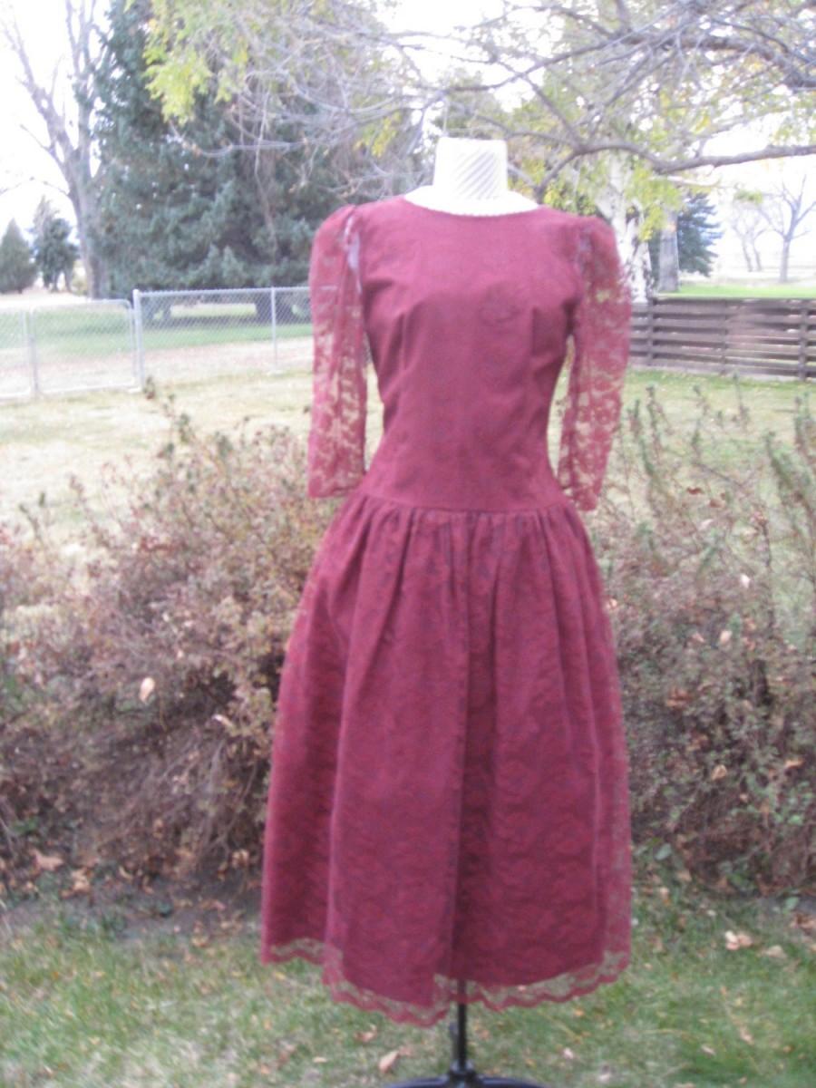 Hochzeit - Vintage 1970s /Burgandy/Maroon Womens Taffeta And Lace Special Occasion/Bridesmaid/ Mother Bride Dress Size S /Prom/Party/ Dress