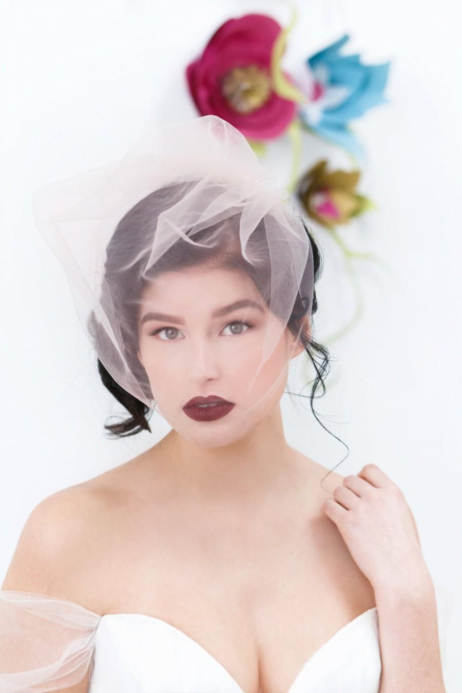 Mariage - Freshwater Pearl Tulle Birdcage Veil, Birdcage Veil, Birdcage Bridal Veil, Birdcage Veil Tulle, Illusion Veil, Blusher, Champagne GRACE