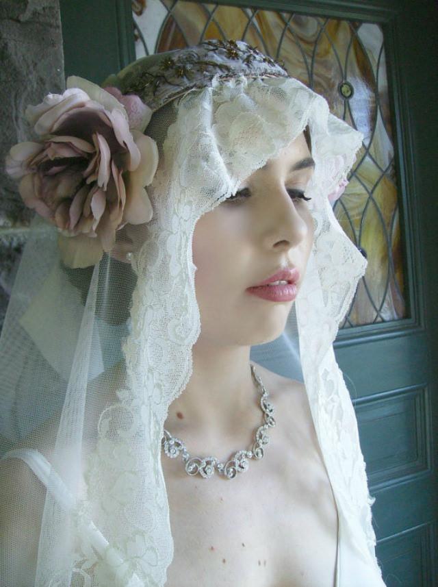 زفاف - Ivory Mantilla by Amy Jo Tatum from The Gatsby's Bride Colllection