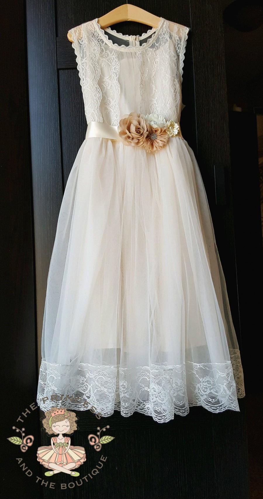 Свадьба - Champagne flower girl dress with sash, flower girl dress, flower girl lace dress, girls dress, rustic wedding, lace girls dress