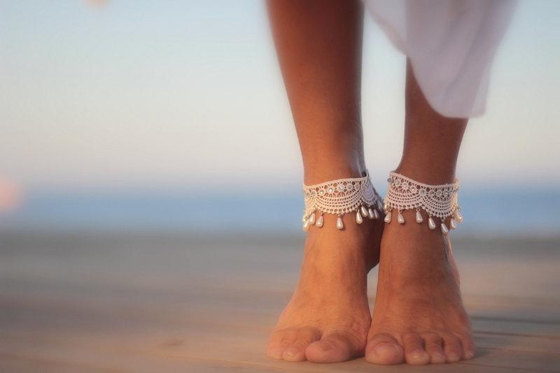 Свадьба - Droplets wrapped in guipure beach wedding barefoot sandals, bangle,cuff, wedding anklet,nude shoes,barefoot sandal,ankle cuff,boho sandal