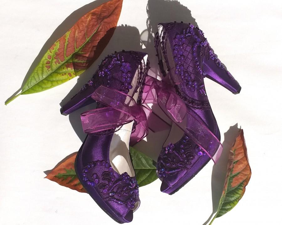 Hochzeit - Purple Fall Wedding Shoes, Lace Embellished Bridal Shoes