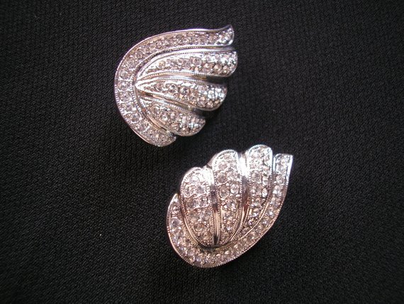 Hochzeit - Vintage CIRO Clip On Earrings, Diamante Pavé Earrings, Rhinestone Bridal Earrings, SIGNED Ciro Jewelry, Silver Crystal Clip Ons