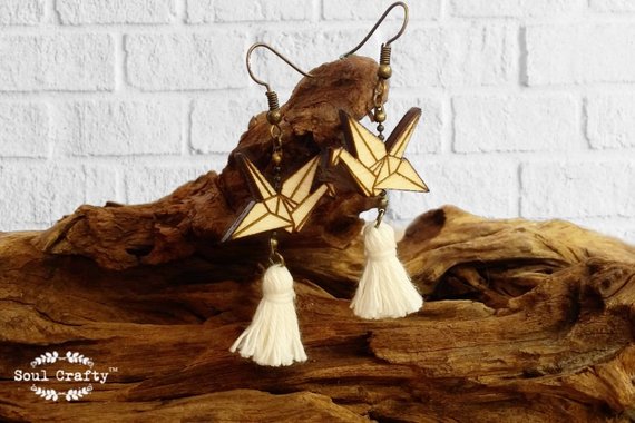 Mariage - Paper Crane Earring Dangle Wooden Earring Tassle Birthday Wedding Mother's day Gift Best friend Bridesmaid Maid-of-honor Mother of Groom Mom