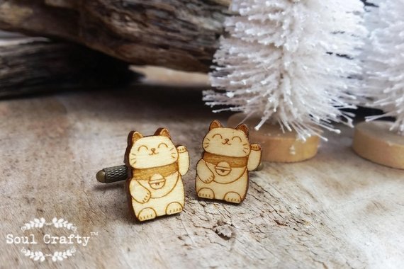 Свадьба - Maneki Neko Fortune Cat wooden Cufflinks Japanese lucky charm Good luck cats Dad Grooms Best man Groomsman Wedding Birthday Gift Cuff links