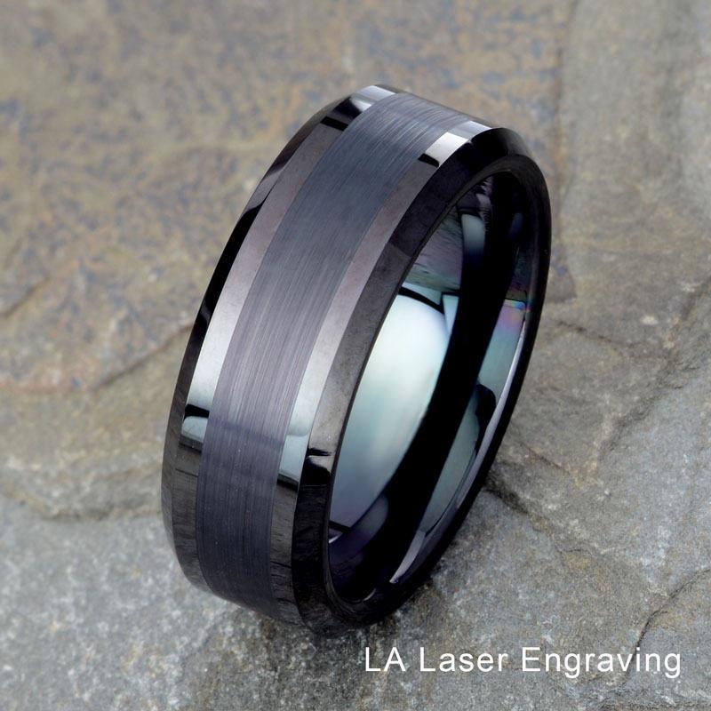 زفاف - Black Brushed Tungsten Wedding Band, Mens Tungsten Ring, 8mm Mens Ring, Polished Beveled Edge, Custom Engraved Ring, Mens Wedding Ring