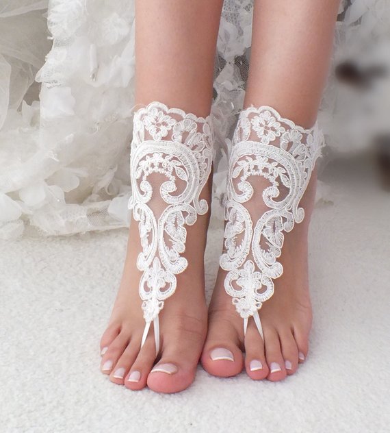 Hochzeit - Ivory lace barefoot sandals, Bridal shoes, Wedding shoes, Bridal footless sandals, Beach wedding lace sandals, Bridal anklet Bridesmaid gift