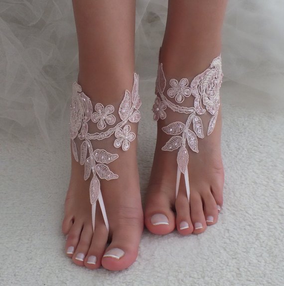 Mariage - Blush barefoot sandals, Lace barefoot sandals, Wedding anklet, Beach wedding barefoot sandals, Bridal sandals, Bridesmaid gift, Beach Shoes