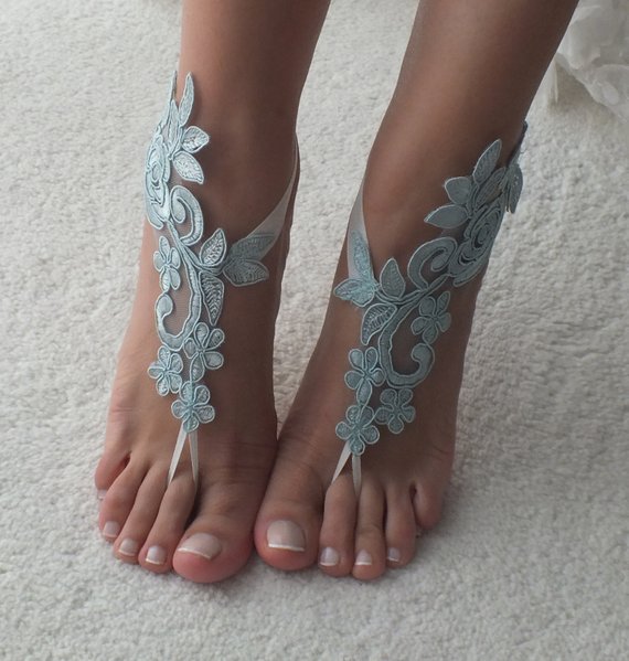 Mariage - Blue lace barefoot sandals wedding barefoot something blue lace sandals Beach wedding barefoot sandals Wedding sandals Bridal Gift Anklet