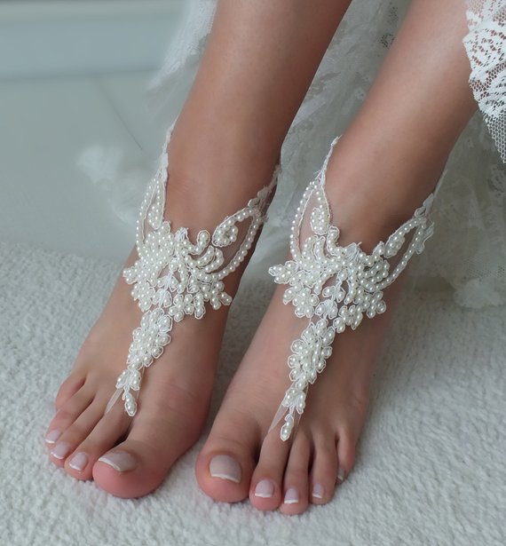 Wedding - Ivory lace barefoot sandals, Pearl Bridal anklets, Wedding shoes, Bridal foot jewelry Beach wedding lace sandals Bridal anklet Bridesmaid