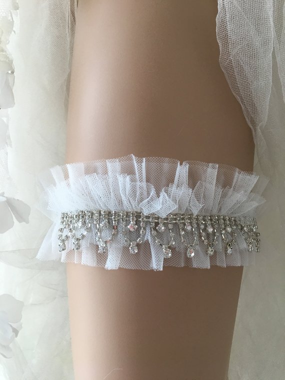 Mariage - Bridal lace garter, ivory tulle rhinestone wedding garter, Garter, White garter, pearl garter, Rustic Garter,