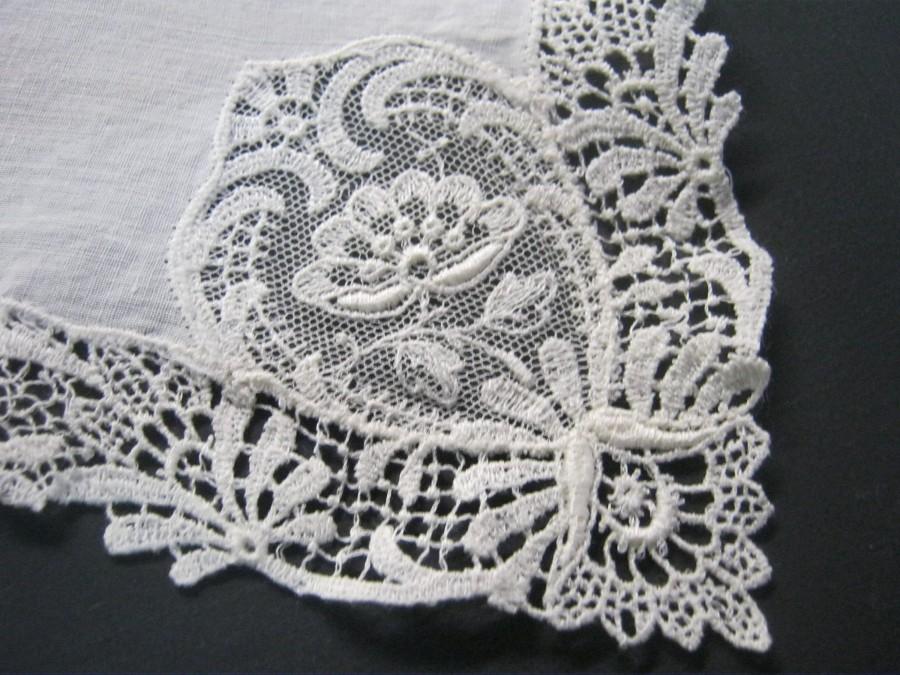 Свадьба - Ivory Vintage Lace Handkerchief