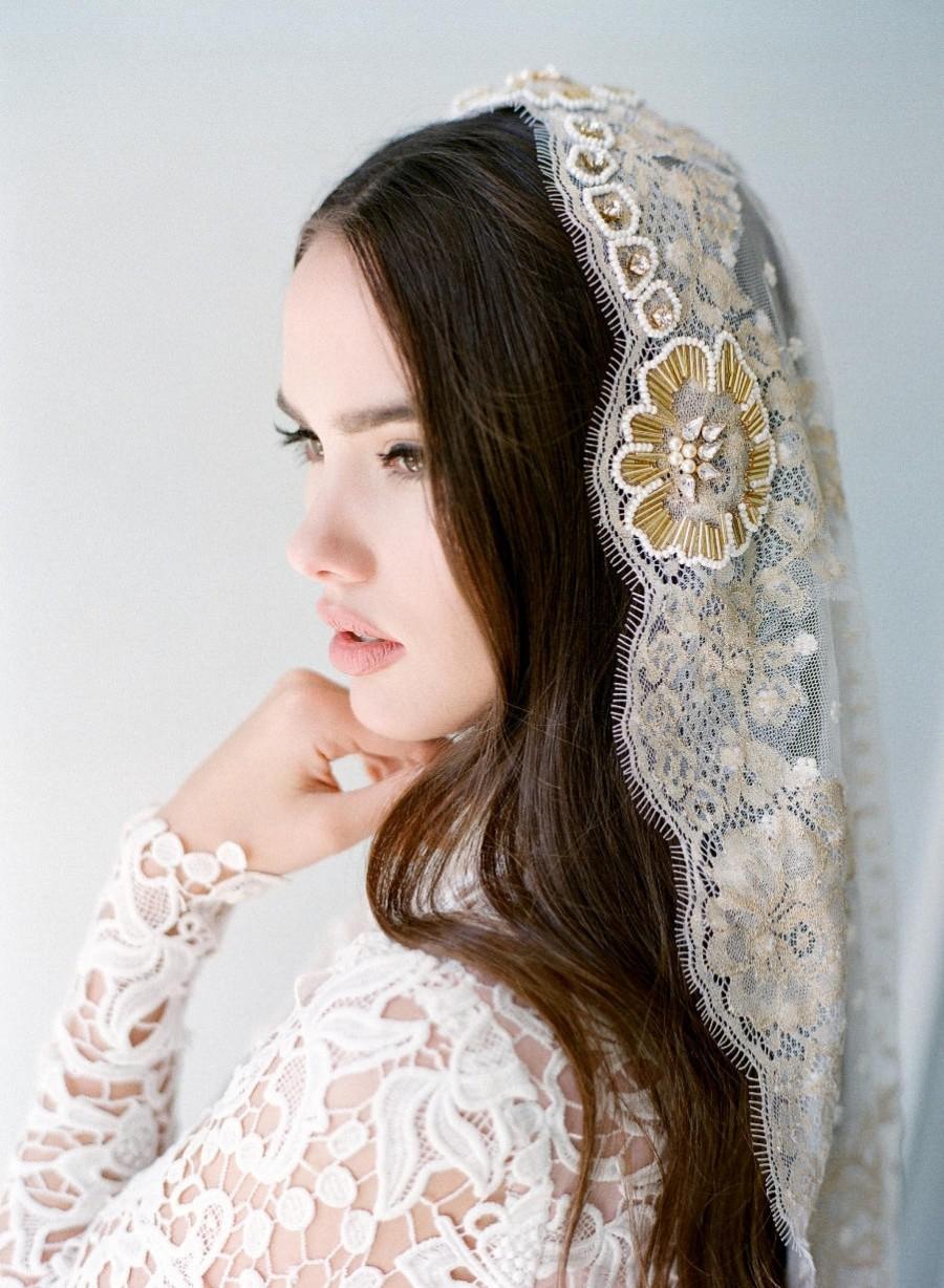 Hochzeit - Bridal veil -Mantilla veil- Gold bridal veil-polka dot veil-wedding veil-fingertip veil- lace veil-beaded veil- style 103