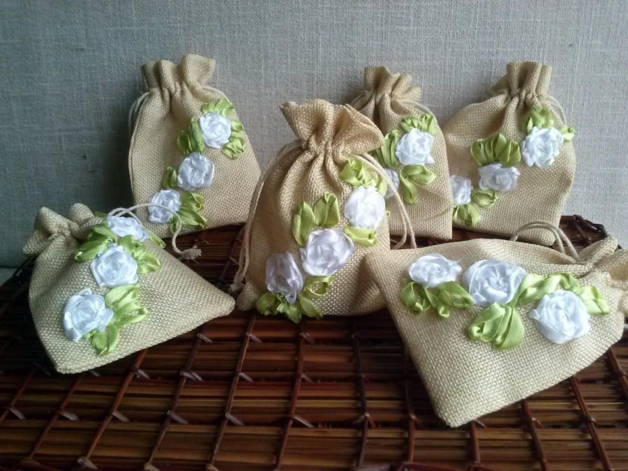 Свадьба - Wedding Bags, FREE SHIP, Christmas Linen bags , Natural linen bag, jewelry packaging, linen wrap, Small linen bags, Baptism bags, Gift