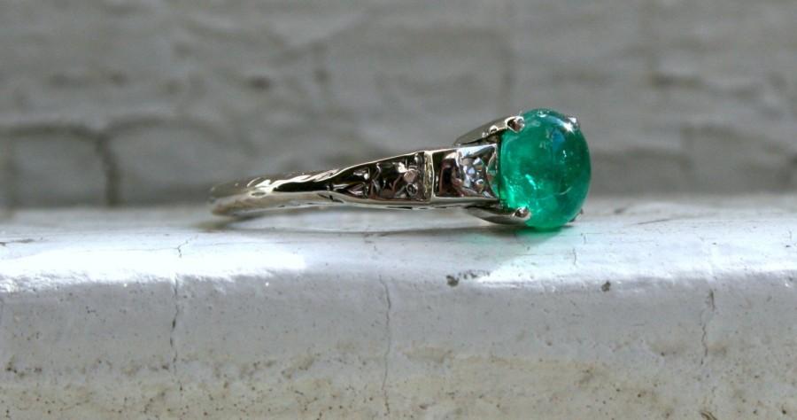Wedding - Lovely Vintage 18K White Gold Diamond and Cabochon Emerald Ring - 0.82ct.