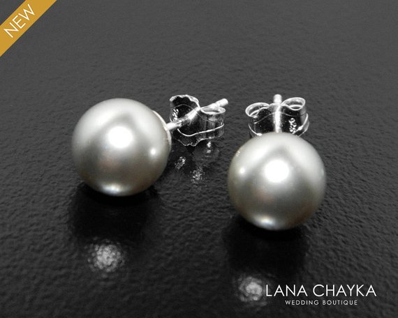 Mariage - Light Grey Pearl Stud Earrings Swarovski 8mm Pearl Wedding Earrings 925 Sterling Silver Pearl Stud Bridesmaid Grey Earrings Grey Pearl Studs
