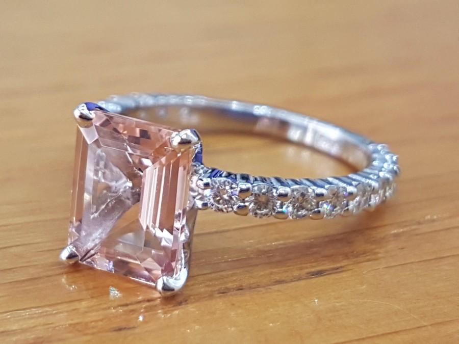 Hochzeit - 3 Carat Morganite Engagement Ring With Diamonds