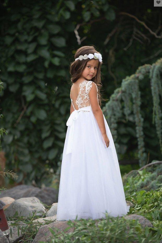 Mariage - Bohemian flower girl dress, Flower girl dresses, girl lace dress, Rustic flower girl dress, Communion Dress, Off white lace tulle dress