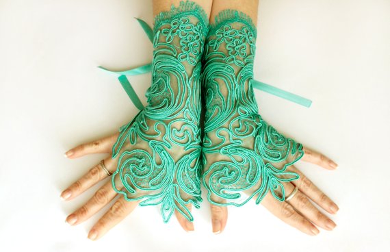 Hochzeit - Green lace gloves, wedding bridal gloves, fingerless gloves, steampunk noir gloves, gothic belly dance, green mitten lace cuff