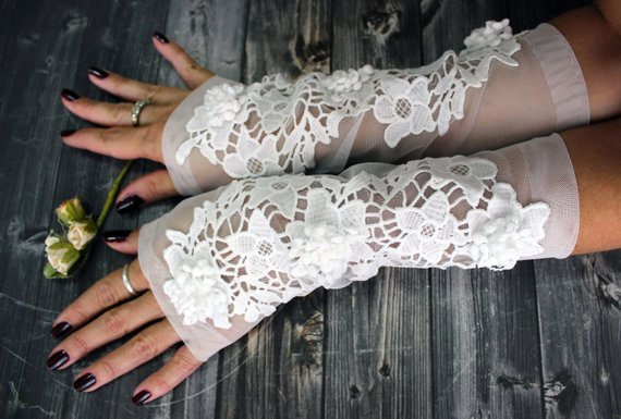 Mariage - White lace wedding gloves, Wedding Accessories, French lace fingerless gloves, Bridal accessories, Wedding gift, Bridal lace gloves, Gift