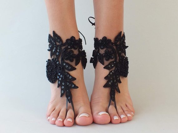 زفاف - 6 COLOR Black barefoot sandals, Lace barefoot sandals, Bridal shoes, anklet, Beach wedding lace sandals, Bridesmaid gift, Shoes Goth wedding