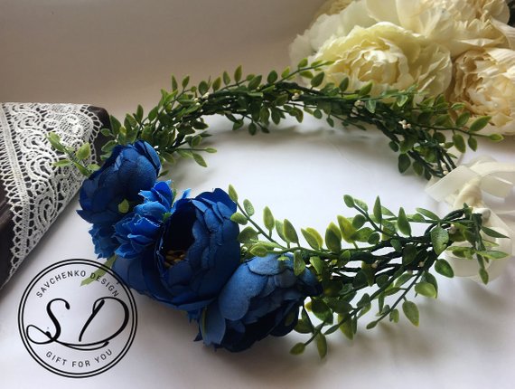 Mariage - Royal blue wedding flower crown Something blue crown Boho crown Navy Blue floral hair wreath Flower girl headband Bohemian Beach Headpiece