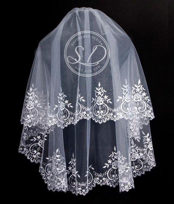 Mariage - veil wedding fingertip ivory lace veil mantilla veil cathedral Wedding Veil mantilla cathedral veil Floral lace veil floor oaxican