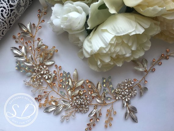 Hochzeit - Gold Bridal Headpiece White opal bridal flower hair vine Baroque accessories Wedding hair crown Couronne mariée Wedding Headband haarschmuck