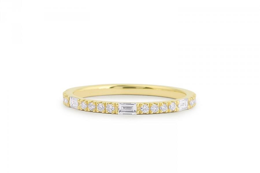 زفاف - Baguette Diamond Ring / 14k Gold Baguette and Round Cut Diamond Wedding Band / Half Eternity / Stackable Diamond Ring / Anniversary Gift