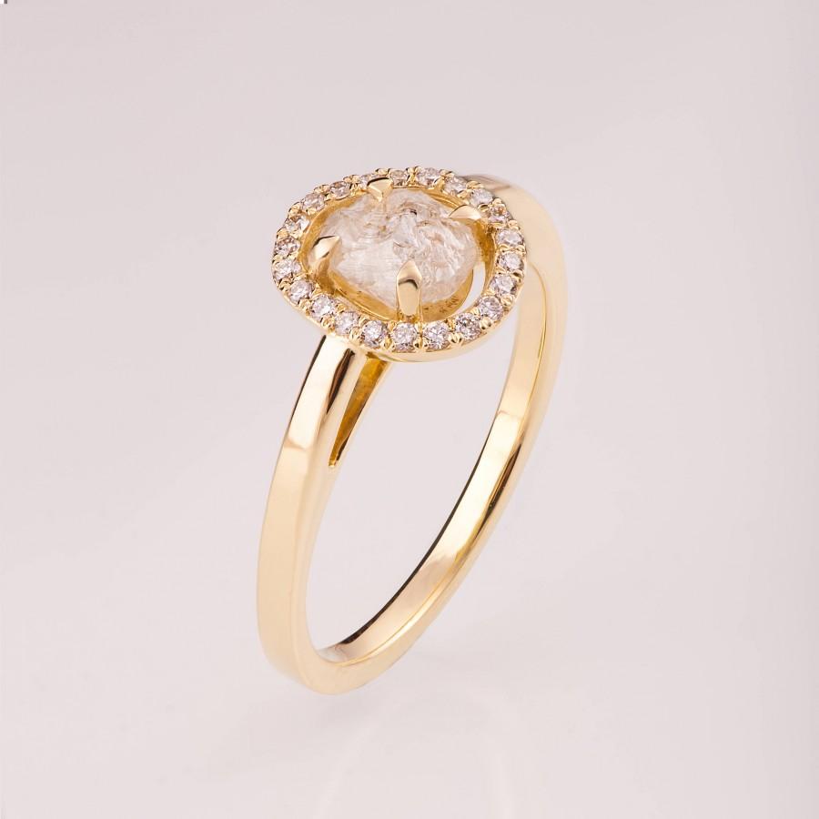 زفاف - Raw Diamond Engagement Ring, 14K Gold Halo Engagement Ring, Unique Engagement ring, rough diamond ring, Alternative Engagement Ring