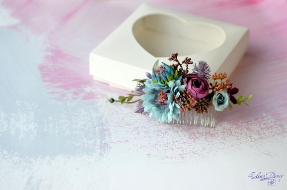 Mariage - Purple blue Flower comb Wedding floral accessory hair Bridal floral comb Silk flowers hair comb Bride headpiece blue purple comb garden
