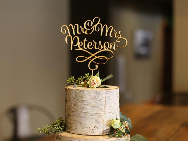 زفاف - Mr & Mrs Last Name Filigree Wood Cake Topper - Wedding Cake Topper