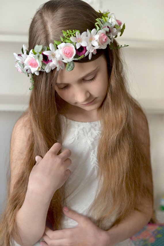 Hochzeit - Flower girls headband Woodland wedding flower crown Floral hairband Prom flowers hair wreath White roses crown Prom