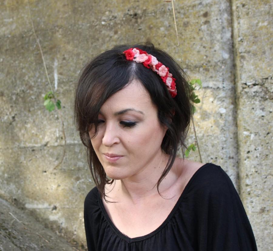 Hochzeit - Red Nude Headband, Flowers Red and Pink Hairband, Fascinator Hat with flores, Wedding Flowers Headband, Small Nude and Red Flowers Hair
