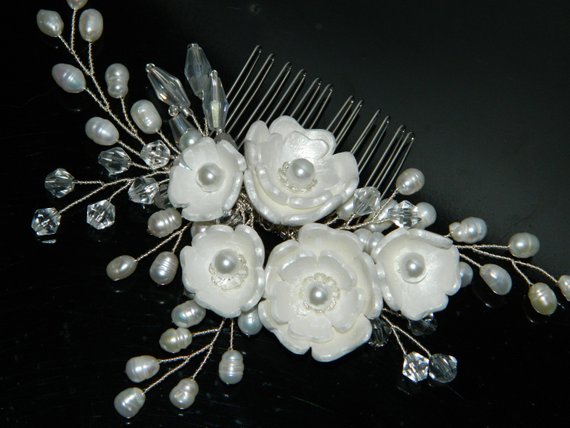 Hochzeit - Pearl Bridal Hair Comb, Wedding Pearl Crystal Hair Comb, Bridal Hair Piece, Pearl Floral Headpiece Bridal Hair Jewelry White Pearl Hair Comb