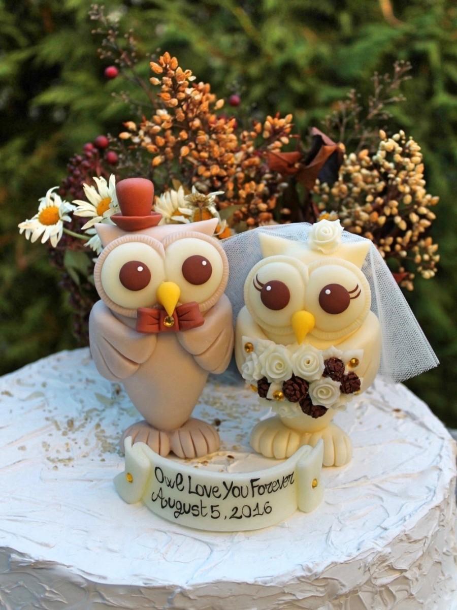Hochzeit - Owl love bird wedding cake topper, rustic country wedding cake topper, custom bride groom cake topper, pinecone bouquet, bigger figurines